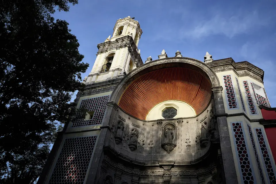 over 3,000 churches